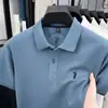 Camisa polo de manga corta 100% algodón puro para hombre, color liso para negocios casual de mediana edad, logo de caballo bordado, cuello camisero, camiseta para hombre al por mayor