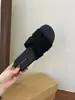Sandálias Slip-On de Solado Plano para Uso Externo Estilo Francês para Mulheres Verão 2025 Novo Estilo Fada Rasteirinhas de Praia Retrô