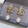 Pendientes para Mujer de Perlas de Agua Dulce Aurora Color Blanco Chapados en Oro de 18K Diseño Simple Retro