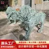 Fabricante de escultura de leão em cobre fundido estilo europeu, decoração de entrada externa, estátuas de leão caminhando feitas sob medida em vários designs