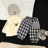 Pantalones de Forro Polar a Cuadros Retro para Bebé Invierno Niños Elegantes Engrosados Integrados Forro Polar Cálidos Pantalones Jogger Versátiles Invierno