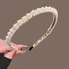 Elegante tiara de pérolas artificiais para mulheres, novo modelo 2026, versátil para sair, coroa alta, acessório de cabelo estiloso para o verão