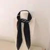 Bufanda de seda versátil de color liso arrugado para primavera y verano, para mujer, diadema elegante, pañuelo de cuello elegante, accesorio para bolso, protector de cuello, pañuelo pequeño plisado