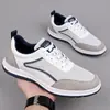 Zapatos de malla transpirables de verano para hombre, zapatillas deportivas para caminar al aire libre, cómodos y no fatigantes, zapatos casuales para papás de mediana edad