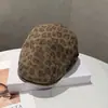 Sombrero de Mujer Vintage 2025 Nuevo Estampado de Leopardo Gorra Frontal Estilo Japonés Circunferencia de Cabeza Grande Adelgazante Facial Reversible Gorra de Pico de Pato Tendencia