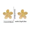 Brincos Geométricos Plissados Europeus e Americanos Transfronteiriços para Mulheres, Brincos Exagerados da Moda em Aço Inoxidável com Personalidade, Brincos Triangulares Exquisitos