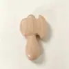Accesorios de colgante de espada DIY de madera de durazno, artesanías de madera, hacha regordeta linda al por mayor