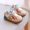 Sapatos Retro Color Block para Bebês e Crianças Pequenas, Sapatos Respiráveis de Malha com Solado Macio Antiderrapante para Bebês, Novo Modelo Primavera 2026