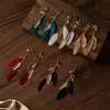 Pendientes Bohemios de Hoja y Pluma, Estilo Étnico Retro, Pendientes Elegantes de Alta Gama, Joyería Larga con Cadena y Gancho para Orejas para Mujeres