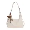 Bolsa de axila de grande capacidade para mulheres, novo modelo 2026, bolsa de ombro casual versátil, bolsa transversal de alta qualidade para o dia a dia em couro encerado vintage