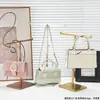 Expositor de arame de aço inoxidável para lenços, coletes, lingerie, roupas íntimas e bolsas; cabide de gravata multifuncional em forma de T; estante de exposição de joias para loja de roupas