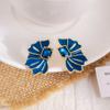 Aretes de Flores Vintage de Segunda Mano, Nicho Retro Elegante, Aretes Estilo Palacio, Moda Lujo Accesible y Aretes de Alta Gama