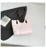 Bolsa Tote de Mão com Grafite para Mulheres Nova Coleção Primavera/Verão 2026 Bolsa de Ombro Casual Grande Capacidade Bolsa de Axila Bolsa Transversal
