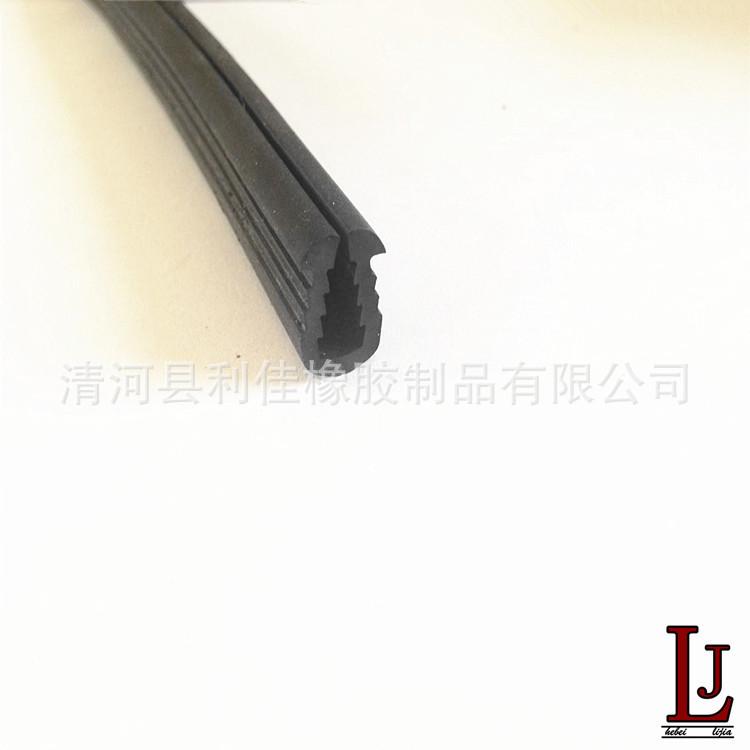 E02CA388B844BA5D22559655521CDB