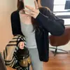 Tiro real Suelto estilo perezoso chaqueta cárdigan de punto de lana de manga larga para mujer otoño e invierno nuevo estilo top de temperamento único