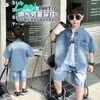 Traje de Verano de Tres Piezas de Mezclilla de Manga Corta para Niños Pequeños, Traje Guapo y Elegante, Ropa Guapa de Moda para Bebé, Exportación