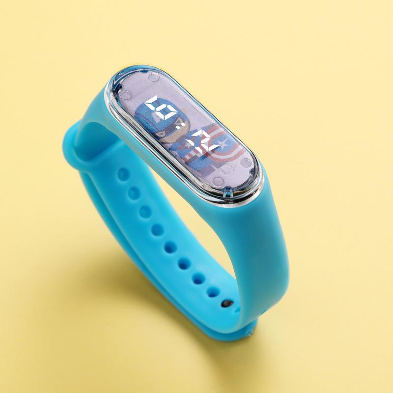 天蓝美国队长_1