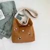 Bolsa de Ombro Portátil de Grande Capacidade, Nova Mochila de Viagem com Bordado de Pelúcia e Design Dupla Face, Bolsa Tote Simples e Elegante