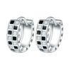 Pendientes de tablero de ajedrez en blanco y negro personalizados para mujer, pendientes románticos a cuadros, ligeros, lujosos, de alta gama, dulces, geniales y atractivos.