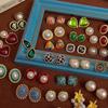 Pendientes de Botón de Lujo de Estilo Francés Vintage, Elegantes y Versátiles, Chapados en Plata con Diseño Elaborado, Pendientes de Declaración Hechos de Fábrica