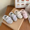 Zapatillas de Entrenamiento Alemanas con Lazo de Encaje para Niñas 2026 Nuevas de Primavera y Otoño Suela Suave Ligeras Casuales Zapatillas Estilo Ballet