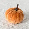 Calabazas de Terciopelo Sintético para Halloween y Acción de Gracias, Calabazas de Otoño Coloridas Envueltas, Accesorios de Decoración para el Hogar al por Mayor Transfronteriza