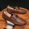 Zapatos de Hombre 2024 Nuevos Verano Transpirables Modernos Estilo Coreano Zapatos de Cuero Modernos Combinables Casuales Combinables Zapatos de Hombre Holgazanes