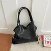 Bolso Tote Mujer 2026 Nuevo Simple Otoño Diseño de Nicho Bolso de Mujer Personalidad Elegante Moderno para Viajes al Trabajo Bolso de Hombro Único