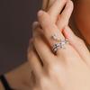 Anillo de Zirconia con Forma de Serpiente 2026 Nuevo para Mujer, Diseño Único, Moda de Nicho, Microincrustado Verde Personalizado, Lujo Ligero, Tendencia de Gama Alta