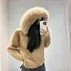 Cárdigan de punto Kaning con cuello grande de piel sintética de zorro, nuevo estilo Otoño e Invierno 2026, chaqueta corta con capucha y doble cremallera para mujer