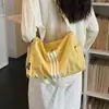 Bolsa de Viaje de Verano, Ligera para Fitness 2026 Bolsa para el Trabajo, Bolso Cruzado Simple de Gran Capacidad, Bolso de Hombro Único de Nailon Estilo Nuevo para Mujer