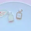 Accesorios decorativos estilo Chanel de dibujos animados con pedrería, perlas y forma de corazón para DIY: dijes para zapatos, pegatinas para teléfono, colgantes para bolsos y accesorios