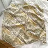 Bufanda de seda de alta calidad a la moda bufanda fina versátil bufanda nueva de seda estampada protector solar decorativa bufanda cuadrada para mujer
