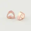 Anillo de acero inoxidable de alta calidad tapón para la oreja de doble corazón logo grabado tapón para la oreja anillo tapón electrochapado al vacío anillo tapón para la oreja en forma de corazón