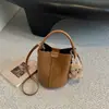 Bolso Cubo Shuai Mi Jia para Viajar 2026 Otoño Nuevo Bolso de Mano de Mimbre de Nicho Bolso de Hombro Cruzado