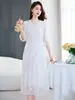 Vestido Bordado de Seda de Marca de Luxo para Mulheres, Decote em V de Alta Qualidade, Elegante e Rejuvenescedor, Emagrecedor Vestido Longo 2026