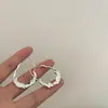 Brincos de Gancho para Orelha Oval Irregular Fosco Europeus e Americanos Exagerados Simples Elegantes para Mulheres