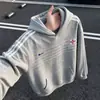 Moletom com capuz bordado estilo retrô americano, nova coleção de outono, corte solto e casual, versátil e moderno, adequado para casais