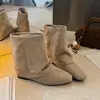 Botas Empilhadas para Pessoas Baixas Amassadas Botas Femininas com Temperamento Retro Emagrecedoras 2026 Salto Escondido Novas Botas da Moda 5cm Outono Inverno