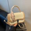 Bolsa de Tecido Versátil Transfronteiriça Feminina 2025 Nova Moda Primavera e Verão Nicho Bolsa de Ombro Transversal Bolsa Quadrada Pequena Portátil