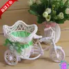 Cesta de flores de mimbre de plástico para triciclo, cubo de flor de ciruelo, cesta de flores para triciclo