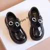 Zapatos de piel para niña estilo coreano 2026 nuevo modelo de verano con lazo y cordones, zapatos de princesa, zapatos infantiles brillantes con suela blanda para actuación