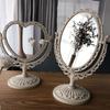 Espejo de tocador retro para dormitorio Espejo de mesa estilo europeo Espejo de escritorio redondo con forma de corazón para dormitorio Espejo vintage de escritorio para maquillaje