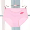 Calcinha Feminina Fina de Seda de Gelo Estilo Japonês, Cintura Média Respirável Sem Costura Sexy com Estampa de Lábios