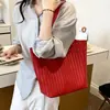 Bolso Tote Tejido Plateado de Gran Capacidad para Mujer, Nuevo Modelo Verano 2026, Gama Alta, Súper Popular, Bolso de Hombro Versátil para el Trabajo