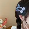 Presilha de Cabelo Cauda de Peixe com Pérolas, Flor de Resina Cravejada com Diamantes, Alta Qualidade, Exquisite e Personalizada, Presilha de Bico de Pato, Acessório de Cabelo de Nicho e Versátil