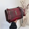Bolsas de mujer transfronterizas 2026 nuevo modelo, cadena retro de alta gama europea y americana, bolso Yangjia, bolso de hombro y bandolera a la moda