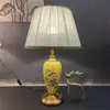 Lámpara de mesa de cerámica de porcelana azul y blanca estilo chino, iluminación decorativa para sala de estar y dormitorio, decoración del hogar retro y minimalista, hierro