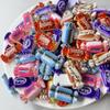 Loja de conveniência simulação de alimentos e jogos acessórios de resina misturados simulação doces diy cola creme capa de telefone acessórios de cabelo patch