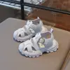 Sandalias Versátiles y Sencillas para Niños 2026 Verano Nuevas Cómodas Caladas Estilo Princesa Moda Infantil Sandalias Deportivas